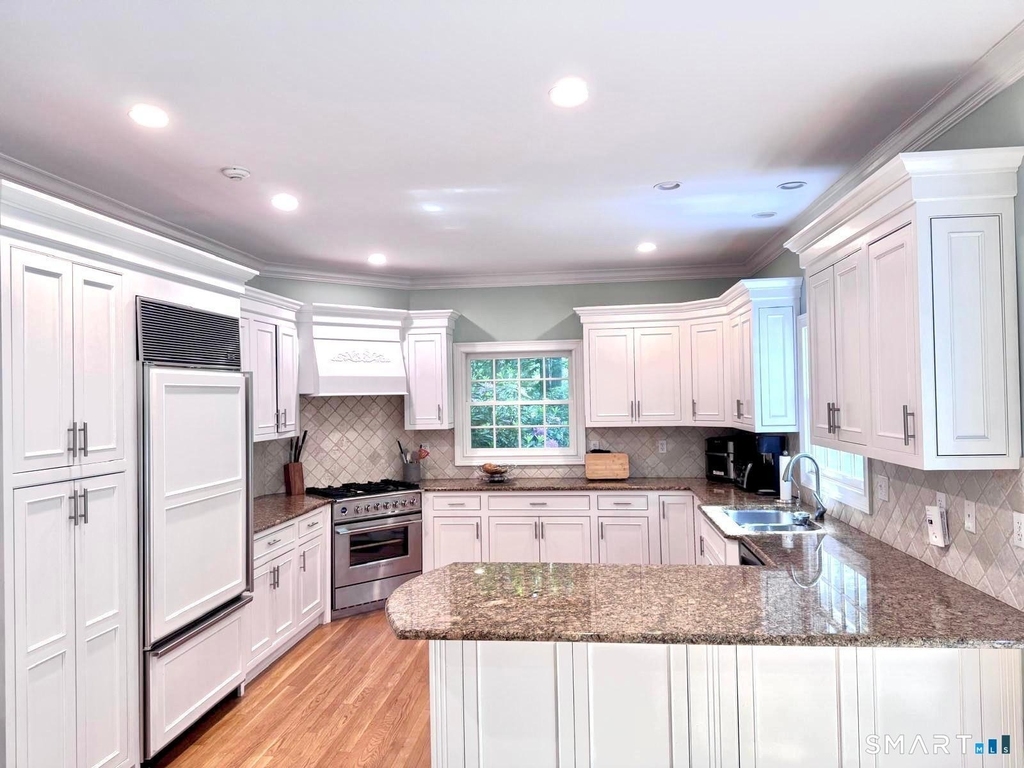 82 Westover Avenue - Photo 6