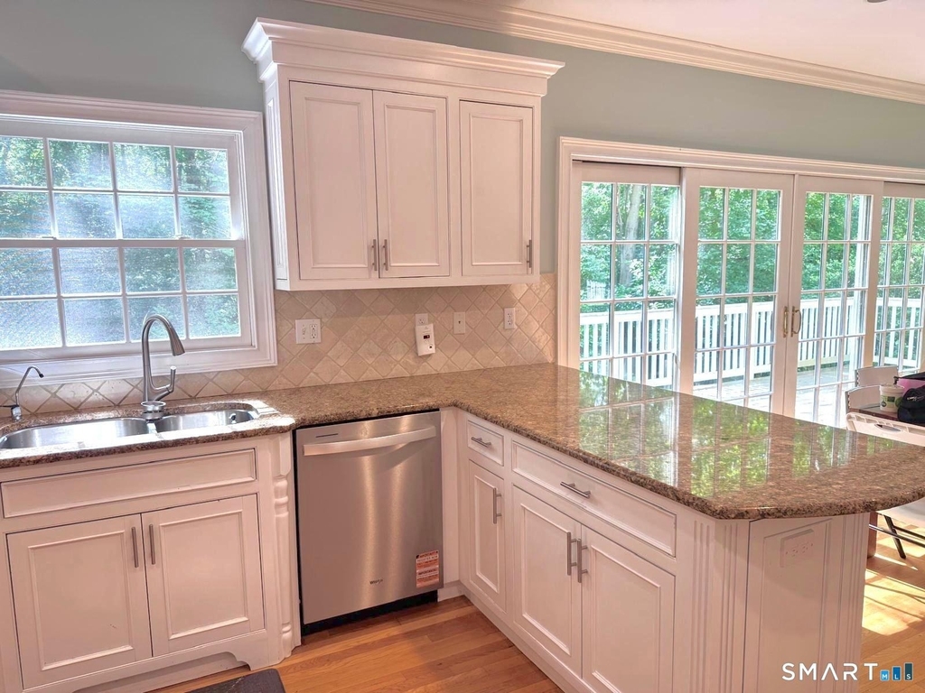 82 Westover Avenue - Photo 7
