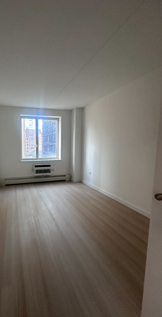 Worth Street - Tribeca - Photo 1