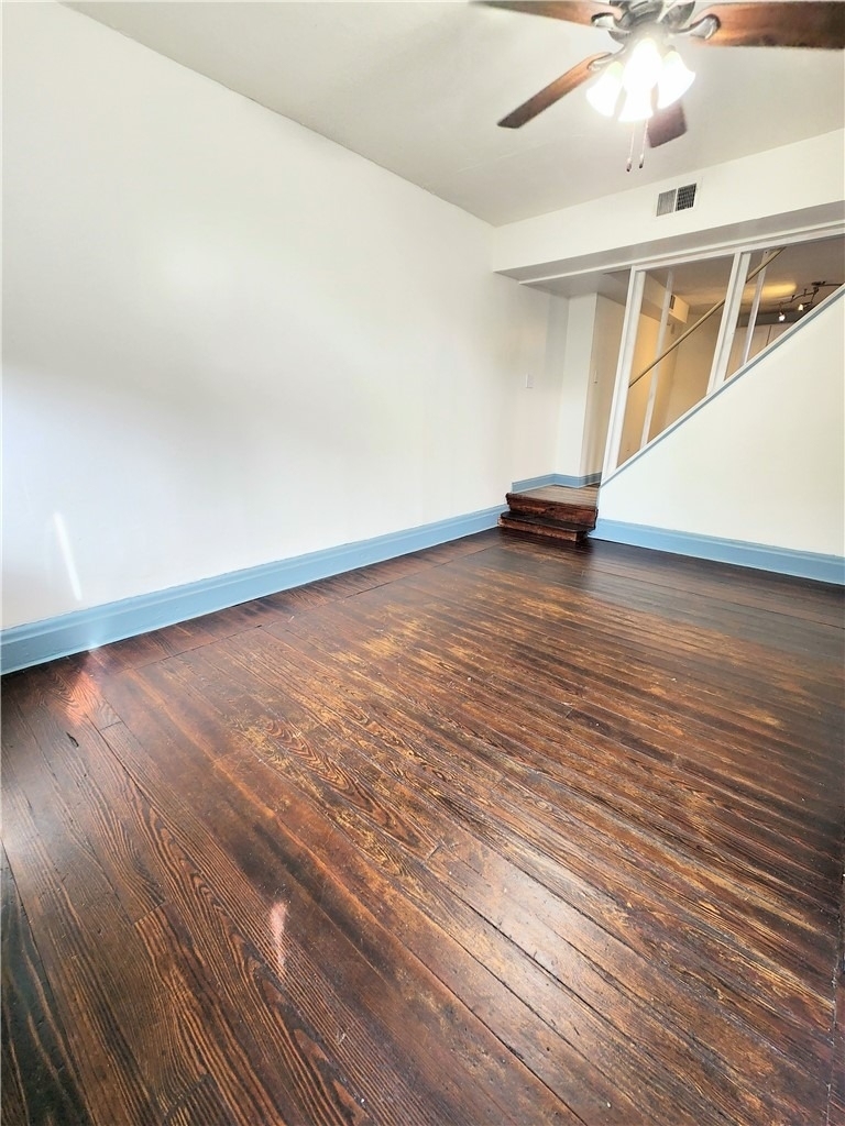 6066 Butler St - Photo 1