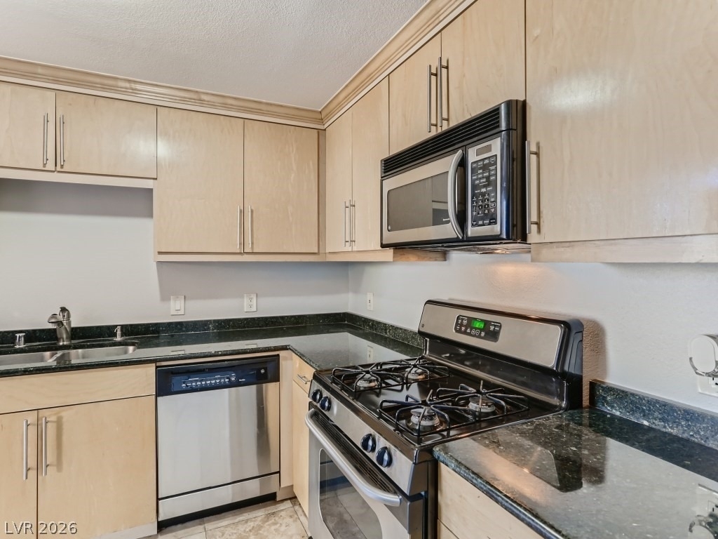 260 E Flamingo Road - Photo 11