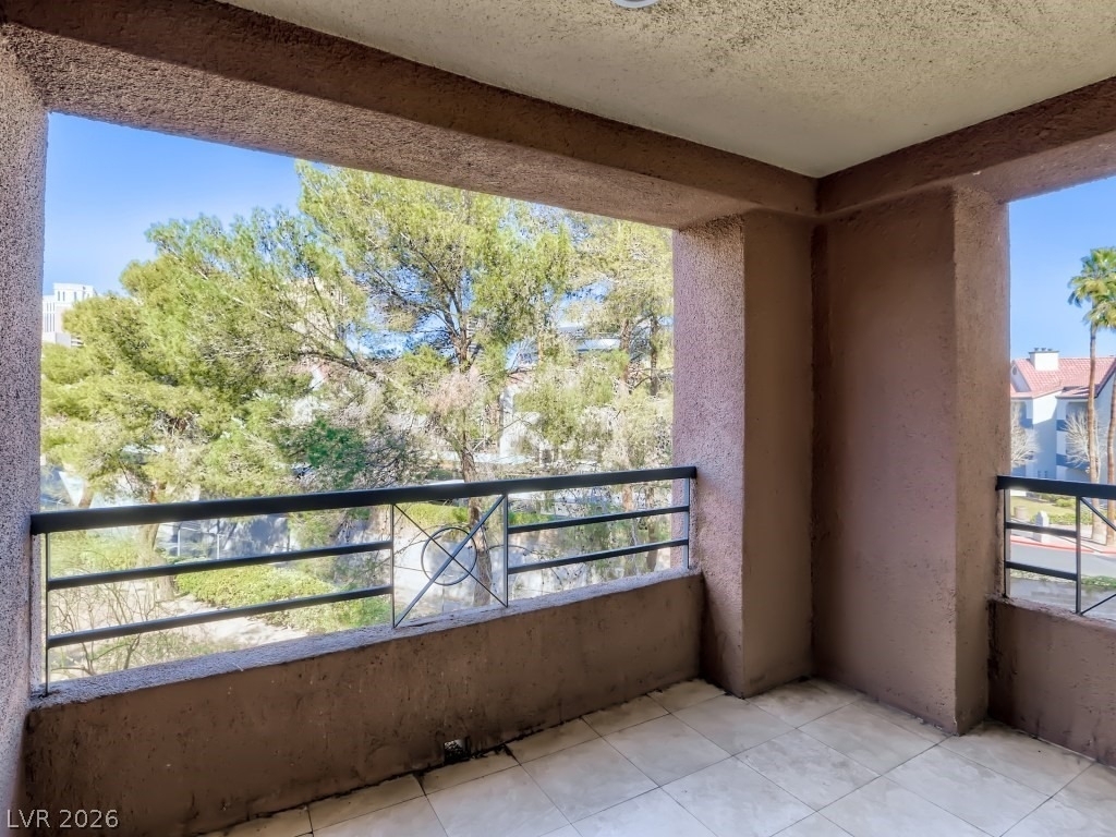 260 E Flamingo Road - Photo 18