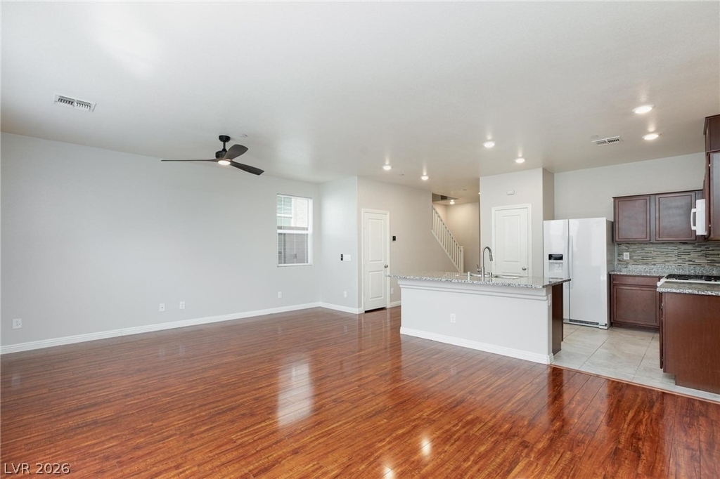5327 Lazy Breeze Avenue - Photo 8