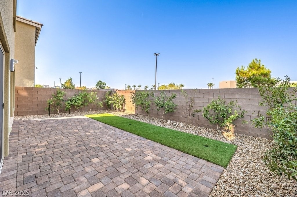 8051 Adelaide Hills Street - Photo 34