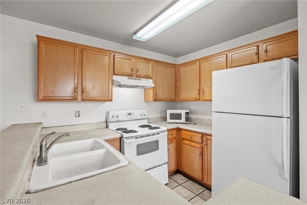 2972 Juniper Hills Boulevard - Photo 5
