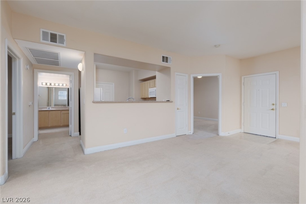 8000 Badura Avenue - Photo 9