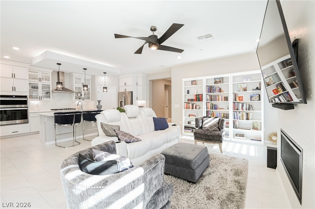 23 Cliffwater Street - Photo 8