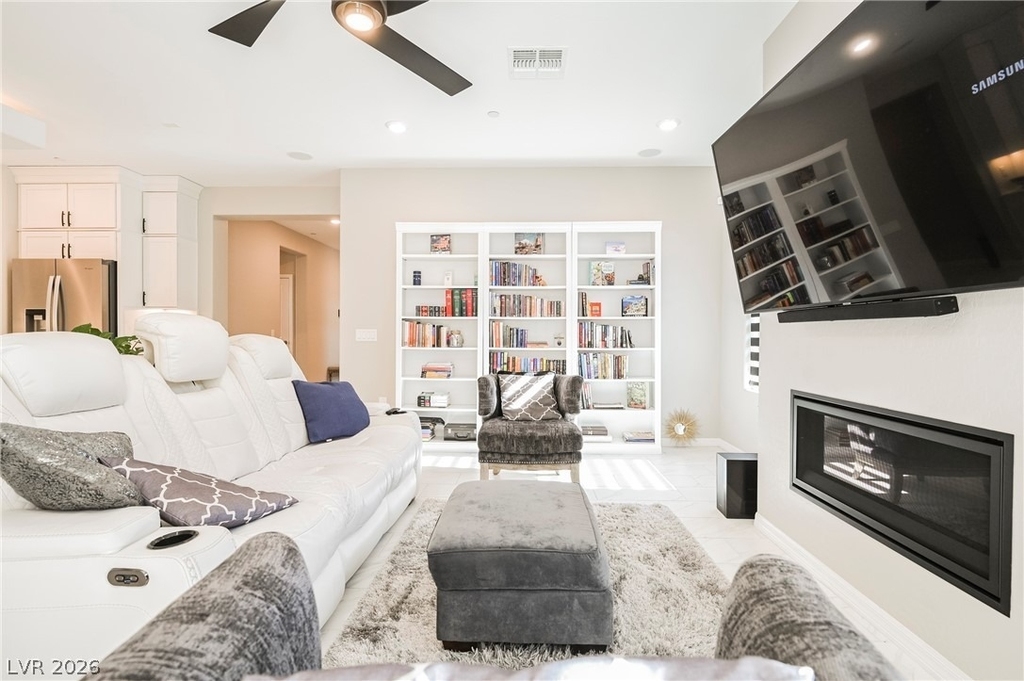 23 Cliffwater Street - Photo 9