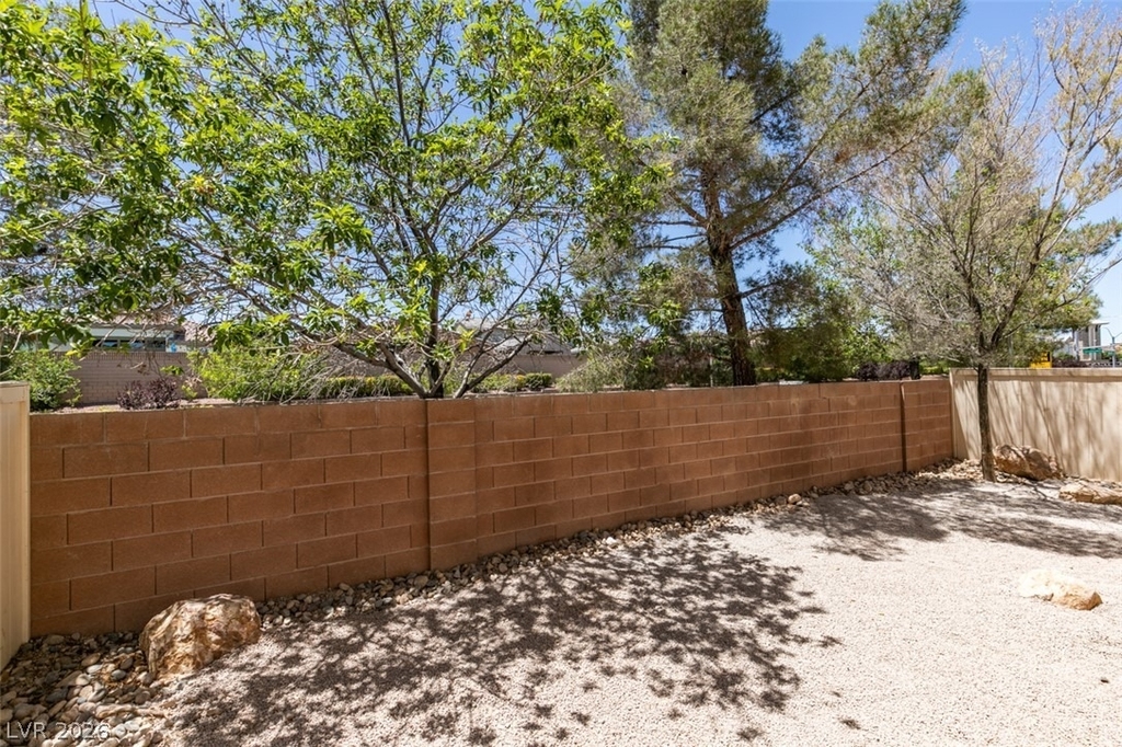 8433 Spencer Canyon Street - Photo 40