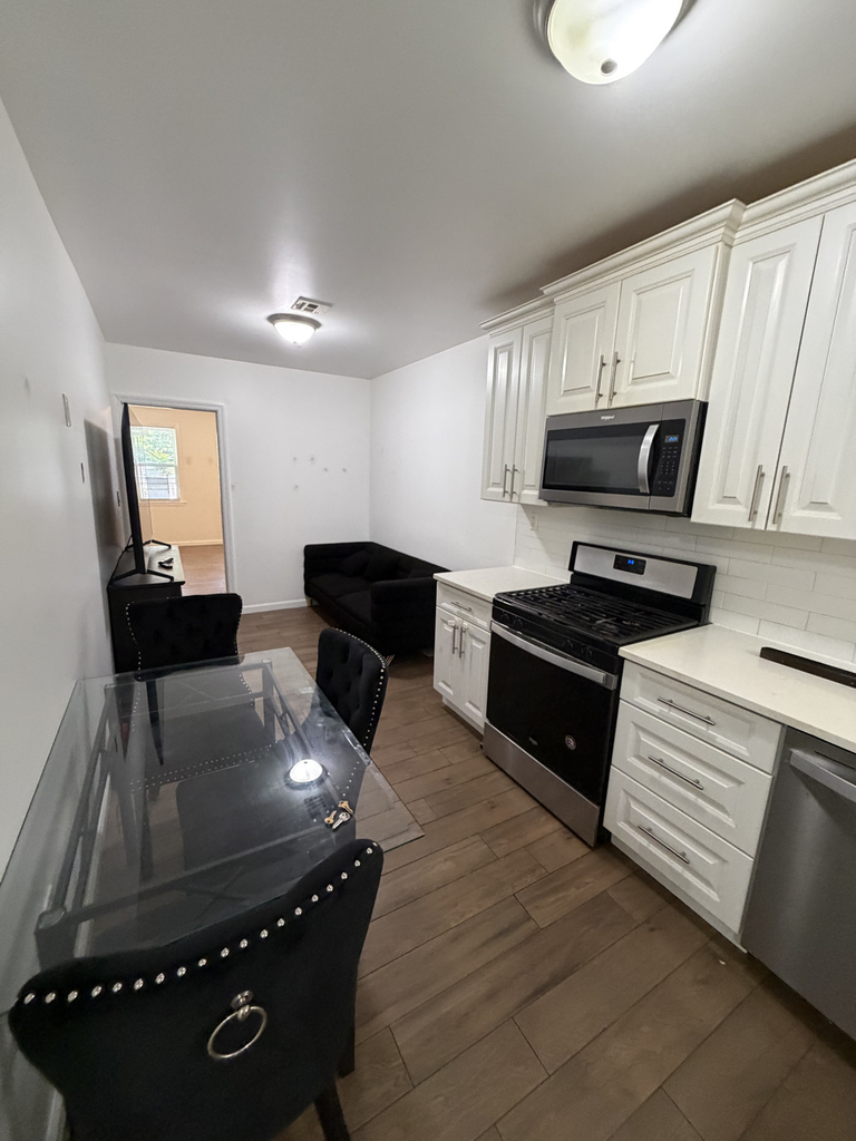18-79 Woodbine Street - Photo 5