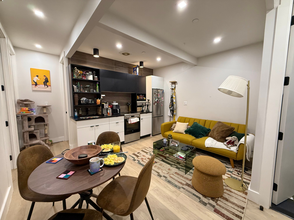 725 Dekalb Avenue - Photo 7