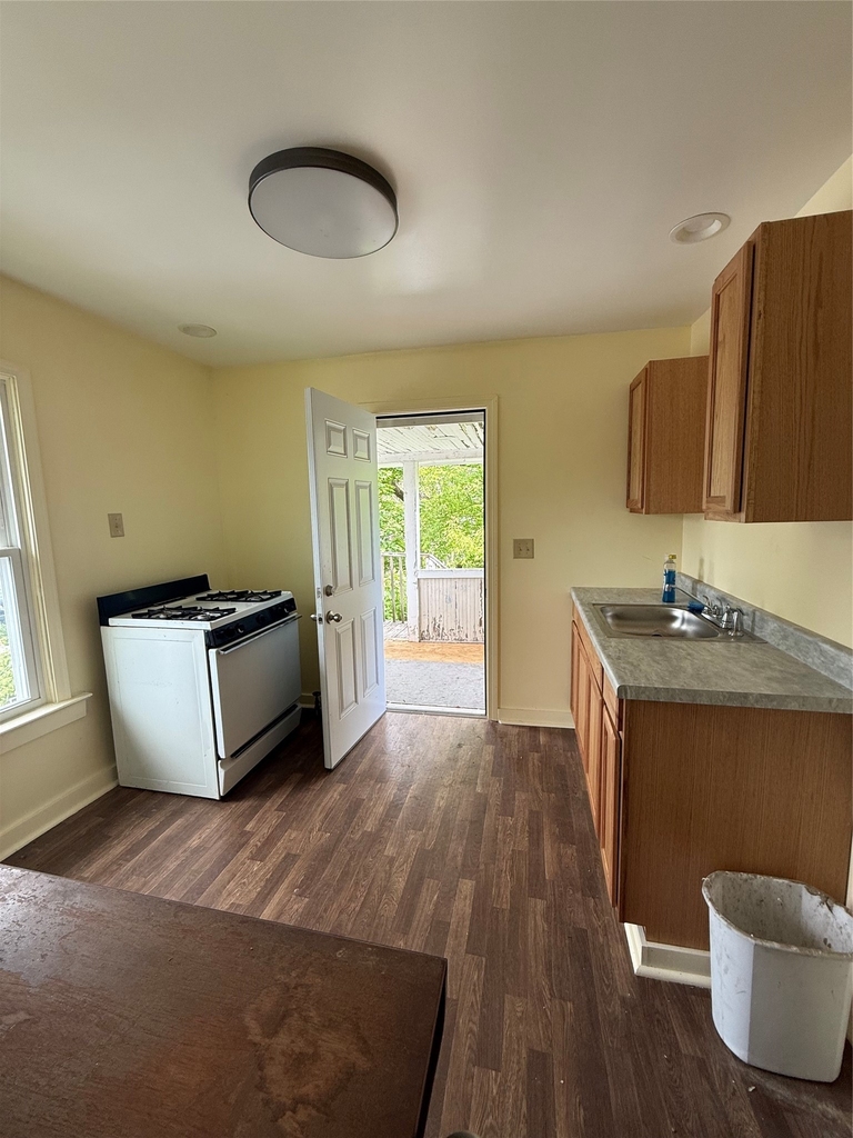 64 Louisa Street - Photo 2