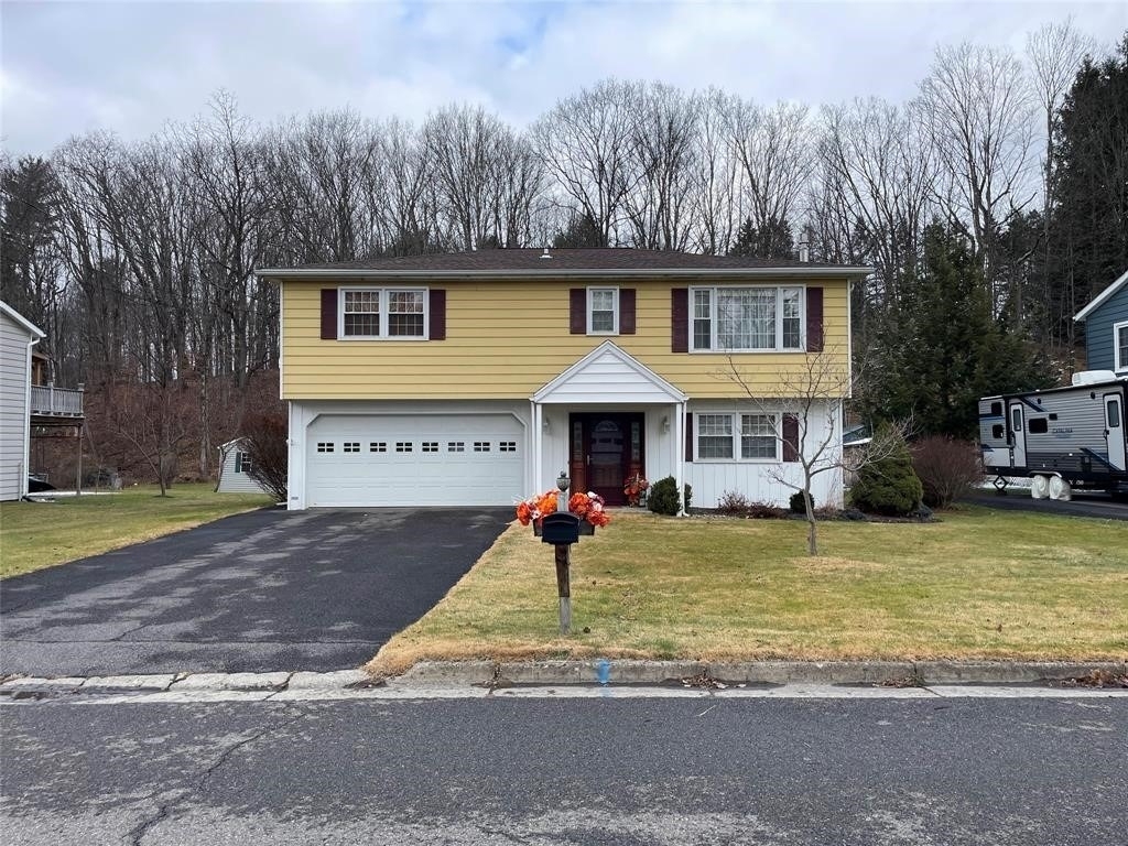 113 Sandy Drive - Photo 0