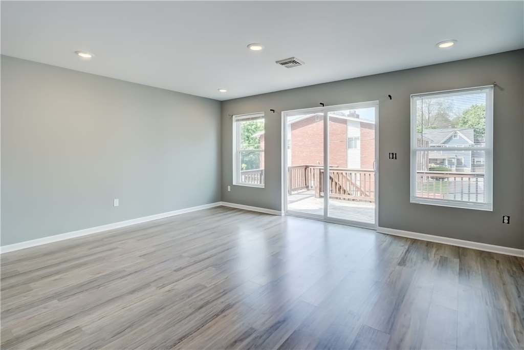 38 Tracy Street - Photo 8
