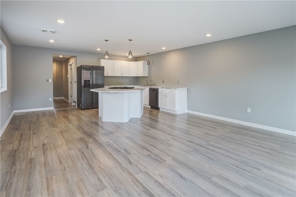 38 Tracy Street - Photo 2