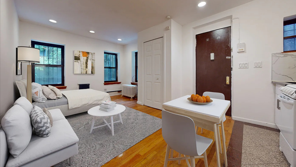 322 2nd Avenue - Photo 0