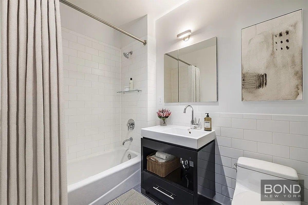 West 54th Street - Photo 2