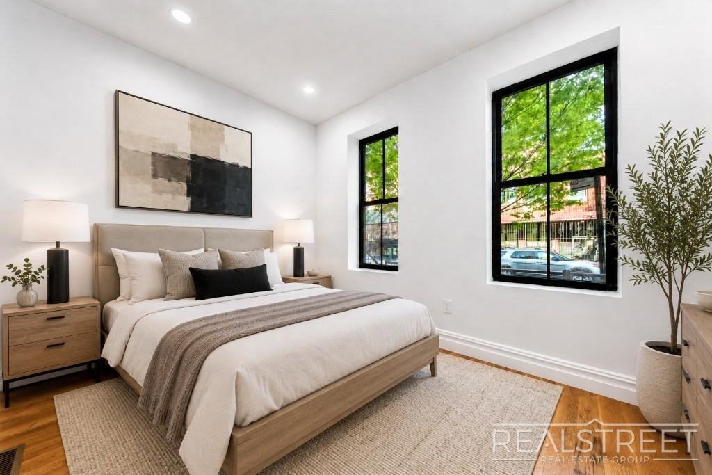 310 Linden St - Photo 4