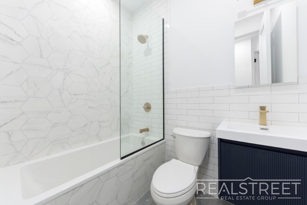 310 Linden St - Photo 12