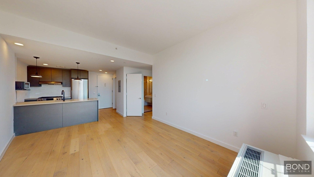 144-74 Northern Boulevard - Photo 1
