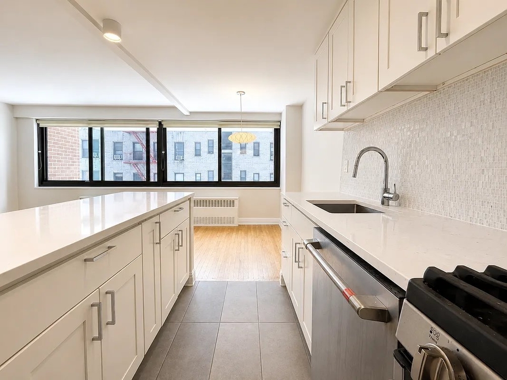 West 97th Street - Photo 0