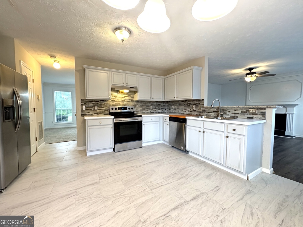 2121 Silva Court - Photo 9