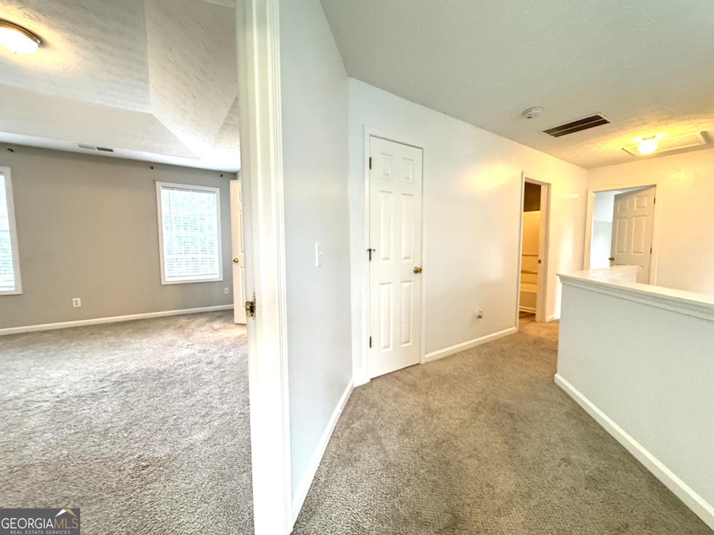 2121 Silva Court - Photo 17