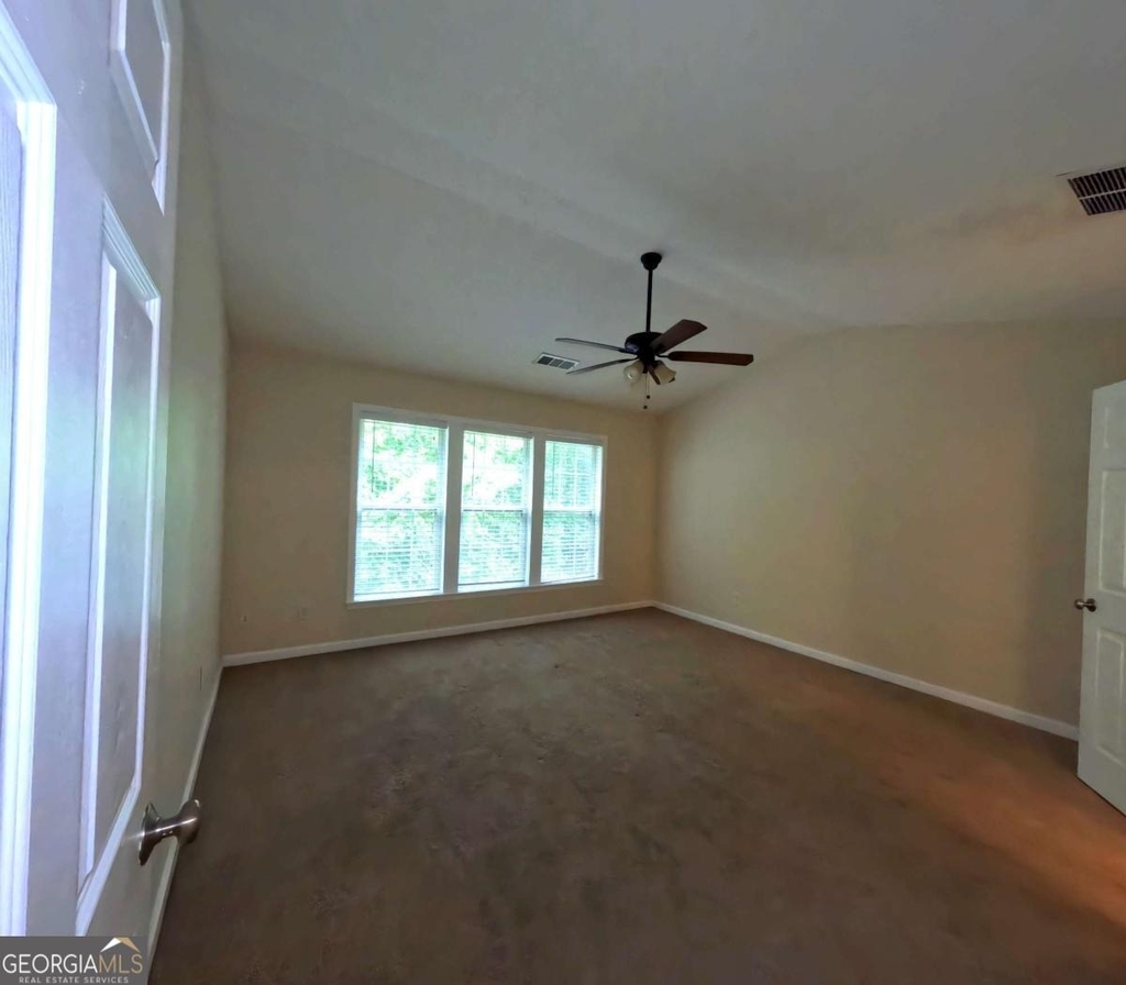 4132 Royal Regency Circle Nw - Photo 5