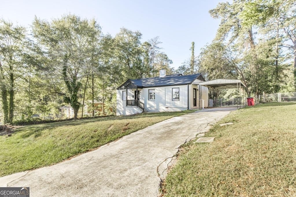 1930 Northbrook Avenue - Photo 1