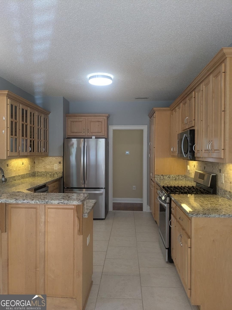 110 Lyndhurst Way - Photo 8