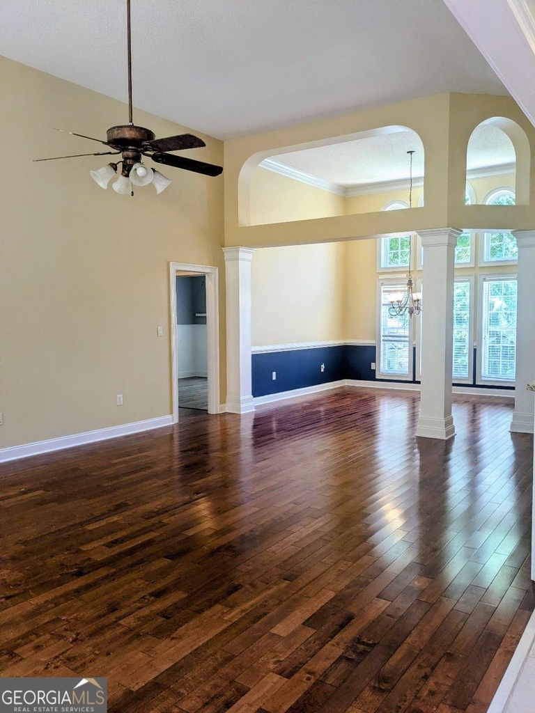 110 Lyndhurst Way - Photo 6