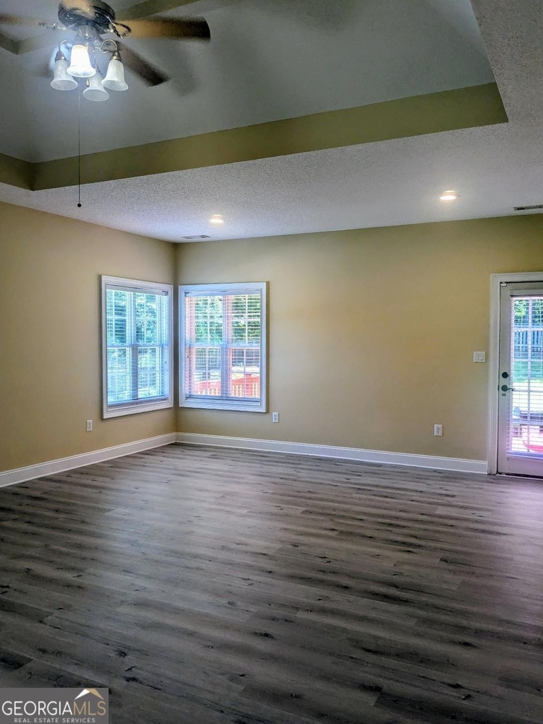 110 Lyndhurst Way - Photo 14