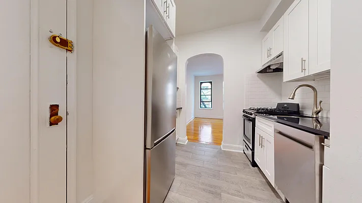 234 East 87th Street - Photo 4