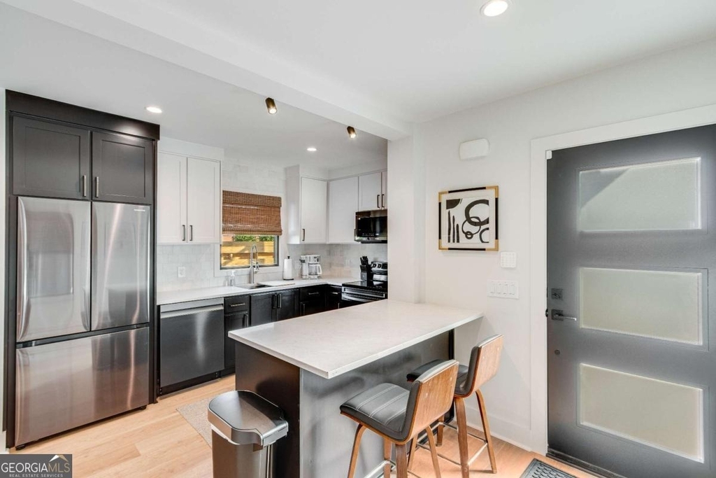 773 Bradford Street - Photo 6