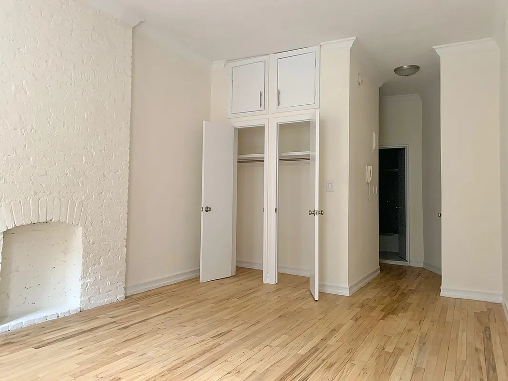 83rd Street/2nd Avenue - Photo 1