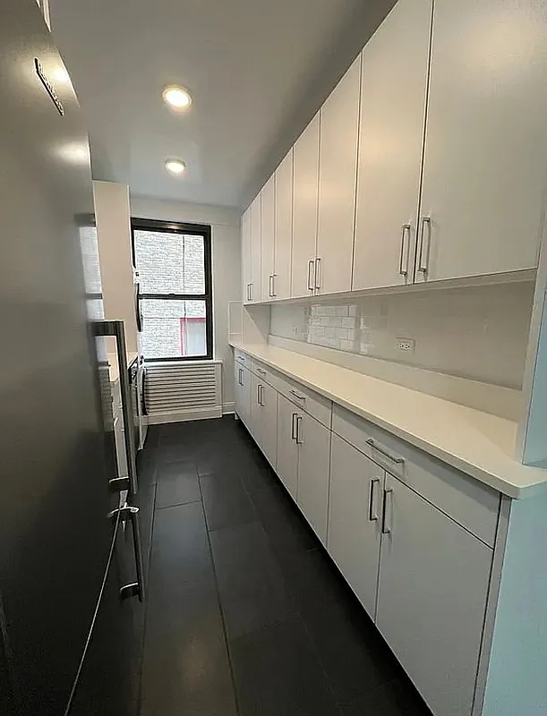 5th Avenue - Photo 3