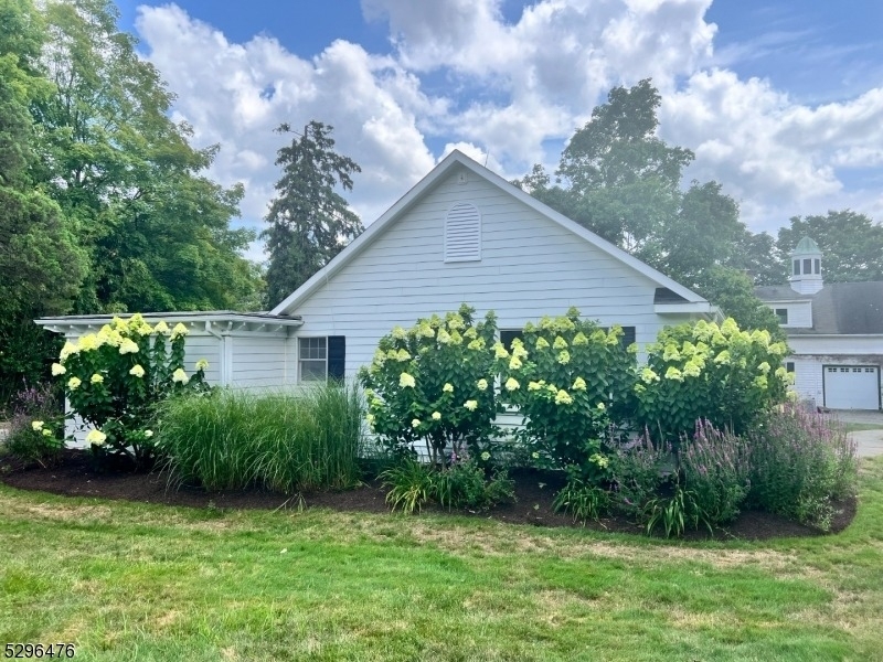 1531 Larger Cross Rd - Photo 2