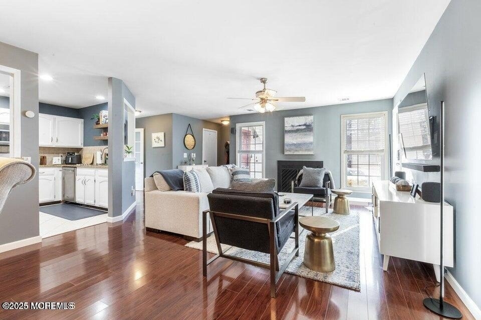 334 Mayfair Place - Photo 1