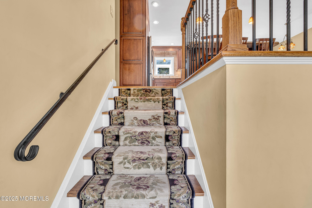 12 Windsor Road - Photo 2