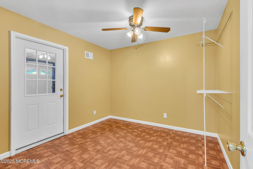 12 Windsor Road - Photo 16