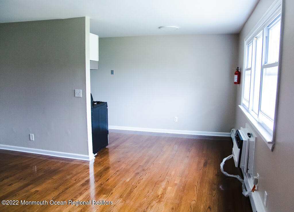 65 Steiner Avenue - Photo 1