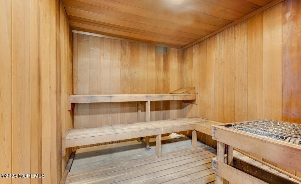787 Ocean Avenue - Photo 23