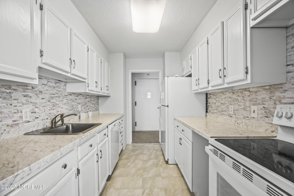 787 Ocean Avenue - Photo 8