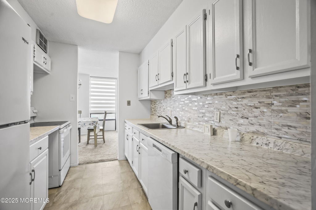 787 Ocean Avenue - Photo 7
