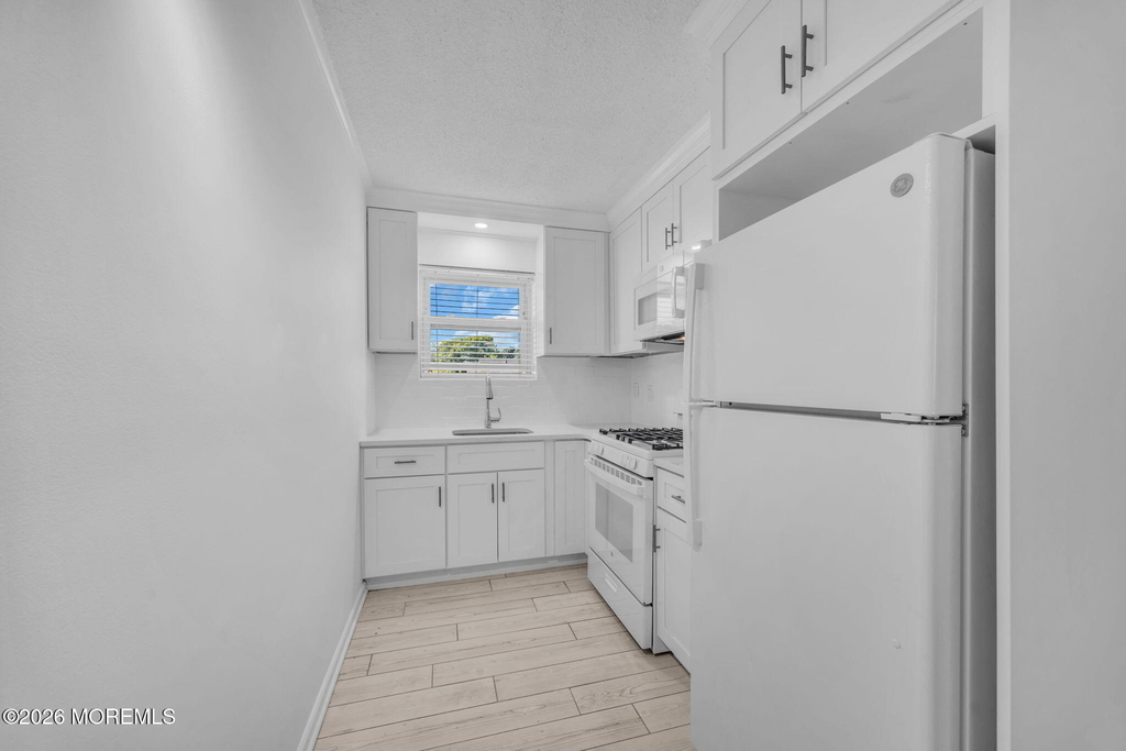 455 Ocean Boulevard - Photo 5