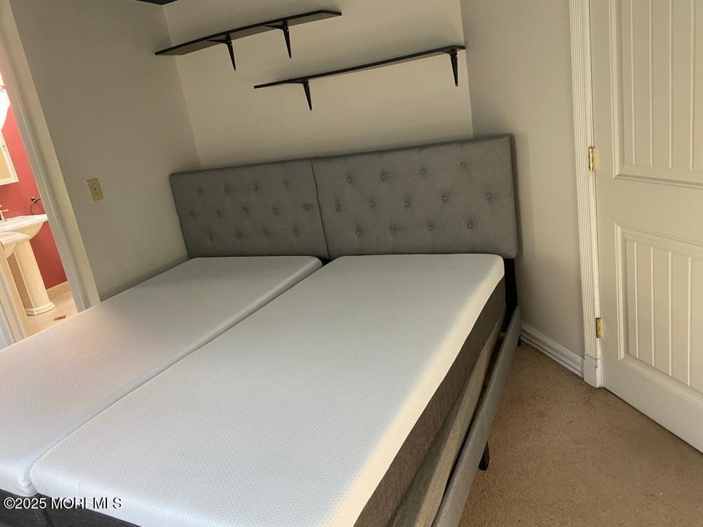 327 Roosevelt Avenue - Photo 9