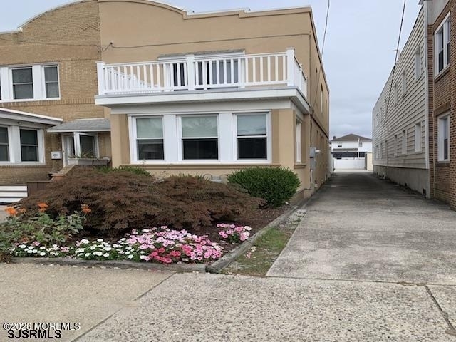 11 N New Haven Avenue - Photo 0