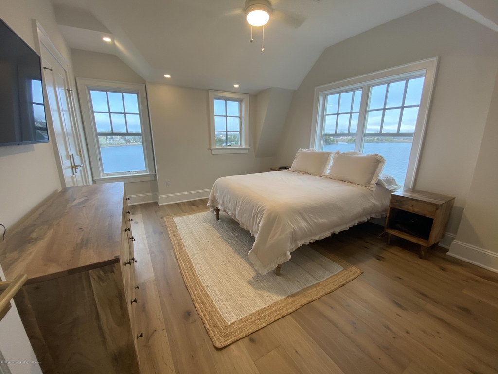 410 Lake Avenue - Photo 10
