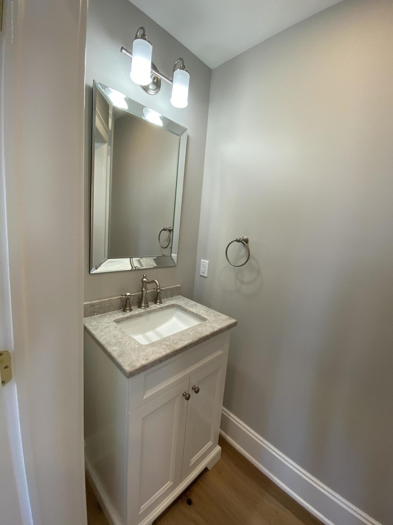 410 Lake Avenue - Photo 6