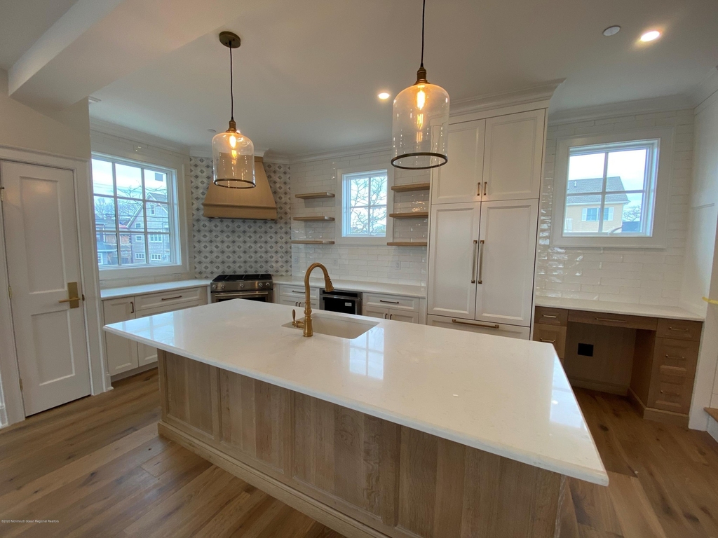 410 Lake Avenue - Photo 3